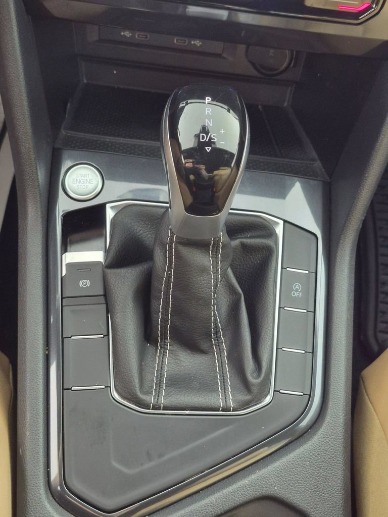 Used 2023 Volkswagen Tiguan SE FWD image 23