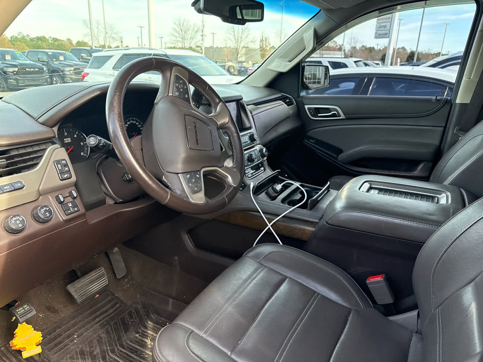 Used 2018 GMC Yukon Denali image 4