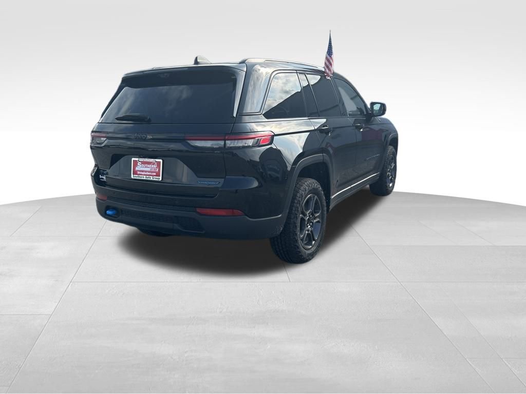 New 2024 Jeep Grand Cherokee Trailhawk w/ Luxury Tech Group III AWD/4WD image 7