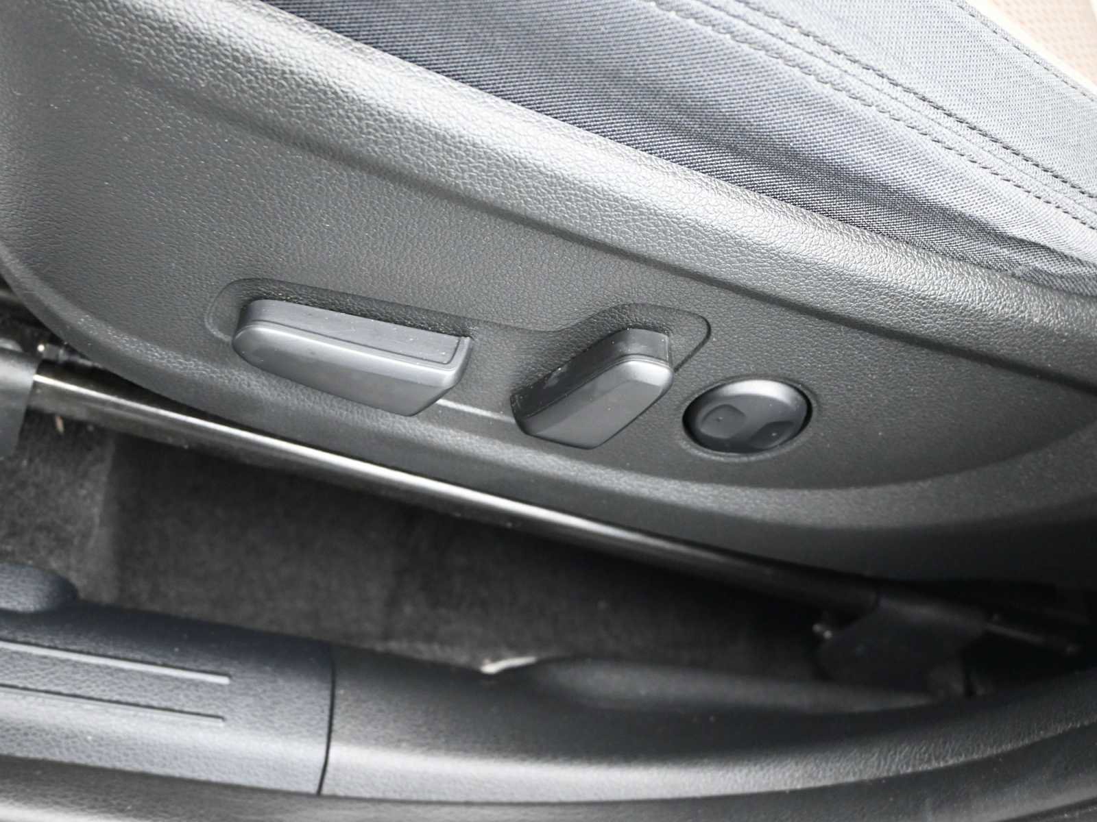 Used 2023 Hyundai Santa Fe SEL image 19