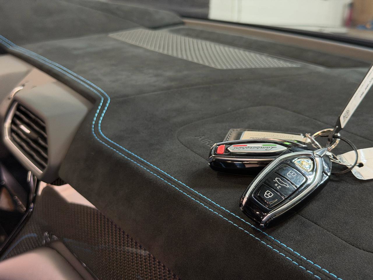 Used 2024 Lamborghini Urus Performante image 37