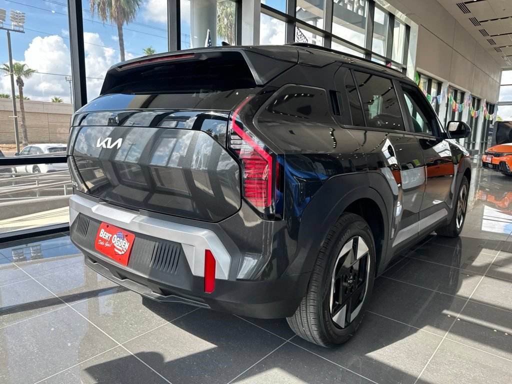 New 2027 Kia EV3 FWD image 4