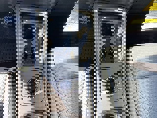 New 2025 Volkswagen Tiguan SE image 37