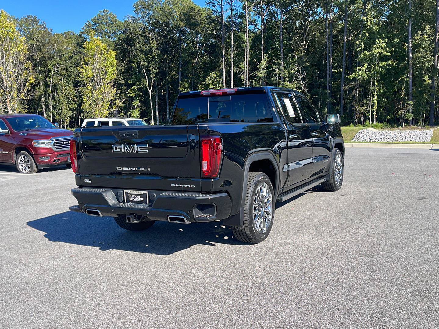 Used 2024 GMC Sierra 1500 Denali Ultimate AWD/4WD image 7