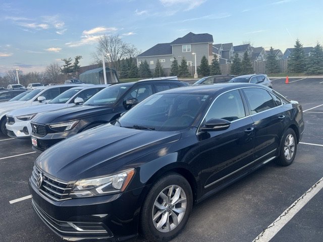 Used 2017 Volkswagen Passat 1.8T S image 9
