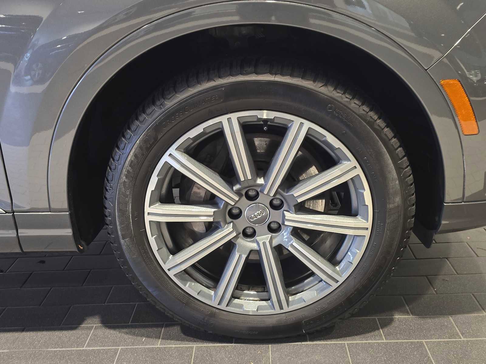 Used 2018 Audi Q7 3.0T Premium Plus image 11