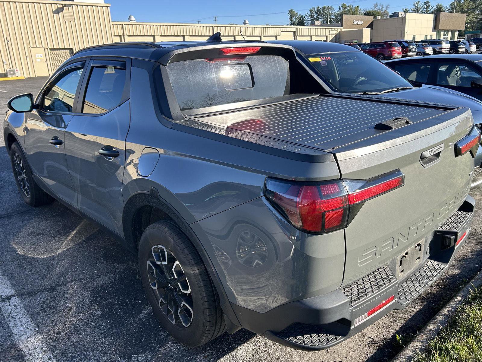 Used 2023 Hyundai Santa Cruz SEL w/ Activity Package AWD/4WD image 2