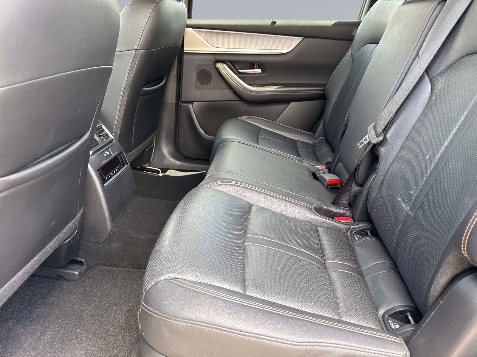 Certified 2024 MAZDA CX-90 3.3 Turbo w/ Preferred Plus image 15