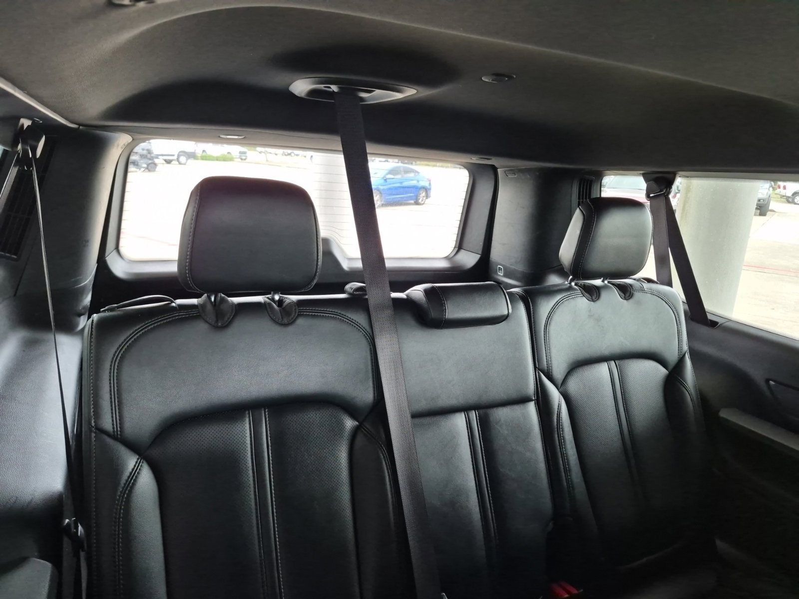 Used 2024 Jeep Wagoneer L Series II w/ Flexible Seating Group RWD image 7