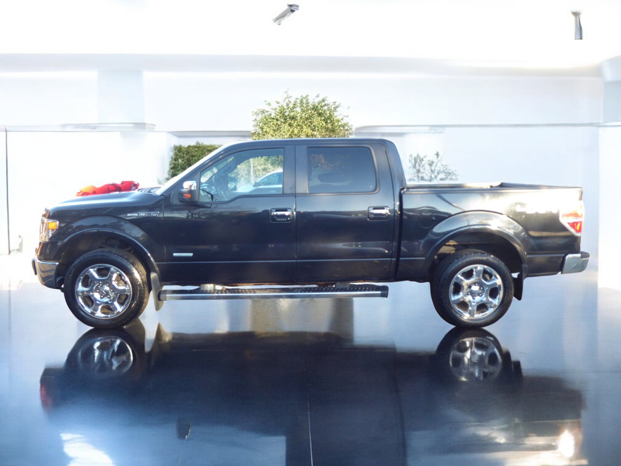 Used 2013 Ford F150 Lariat w/ Luxury Equipment Group image 8