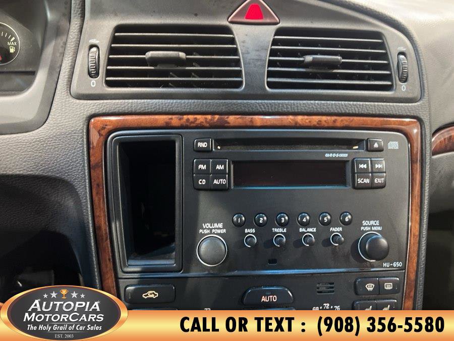 Used 2005 Volvo XC70 image 24