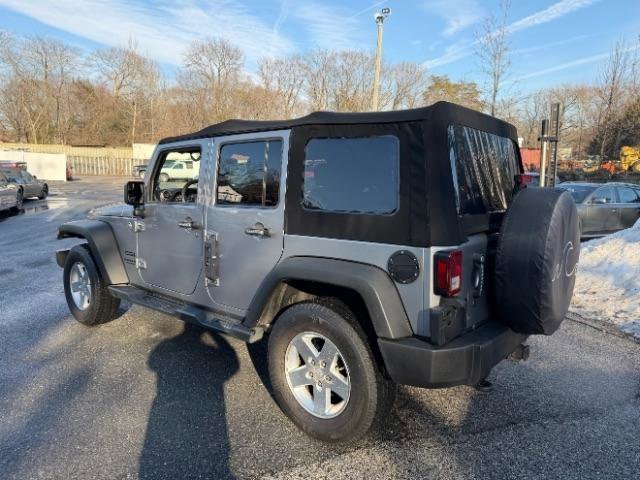 Used 2013 Jeep Wrangler Unlimited Sport image 3