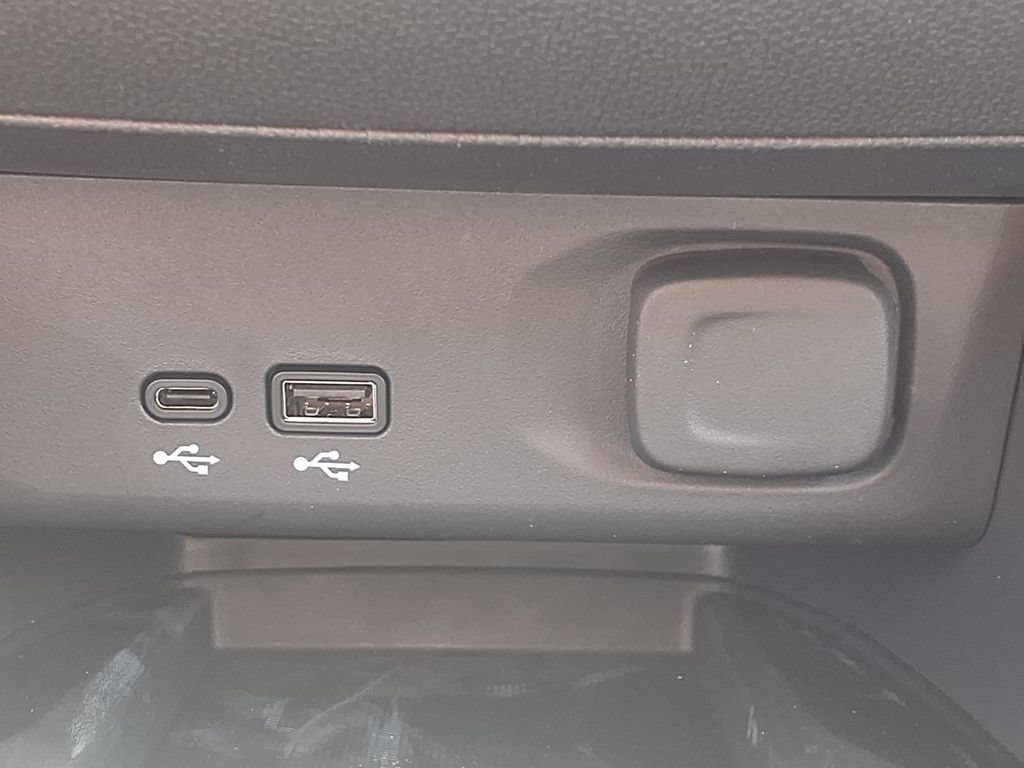 Used 2026 Buick Envista Preferred w/ Convenience I Package FWD image 7