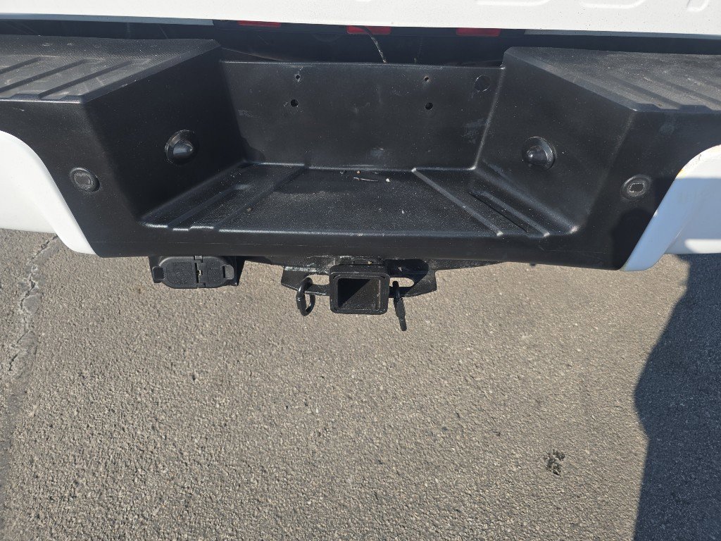 Used 2014 Ford F550 4x4 Crew Cab Super Duty w/ Lariat Interior Package image 11