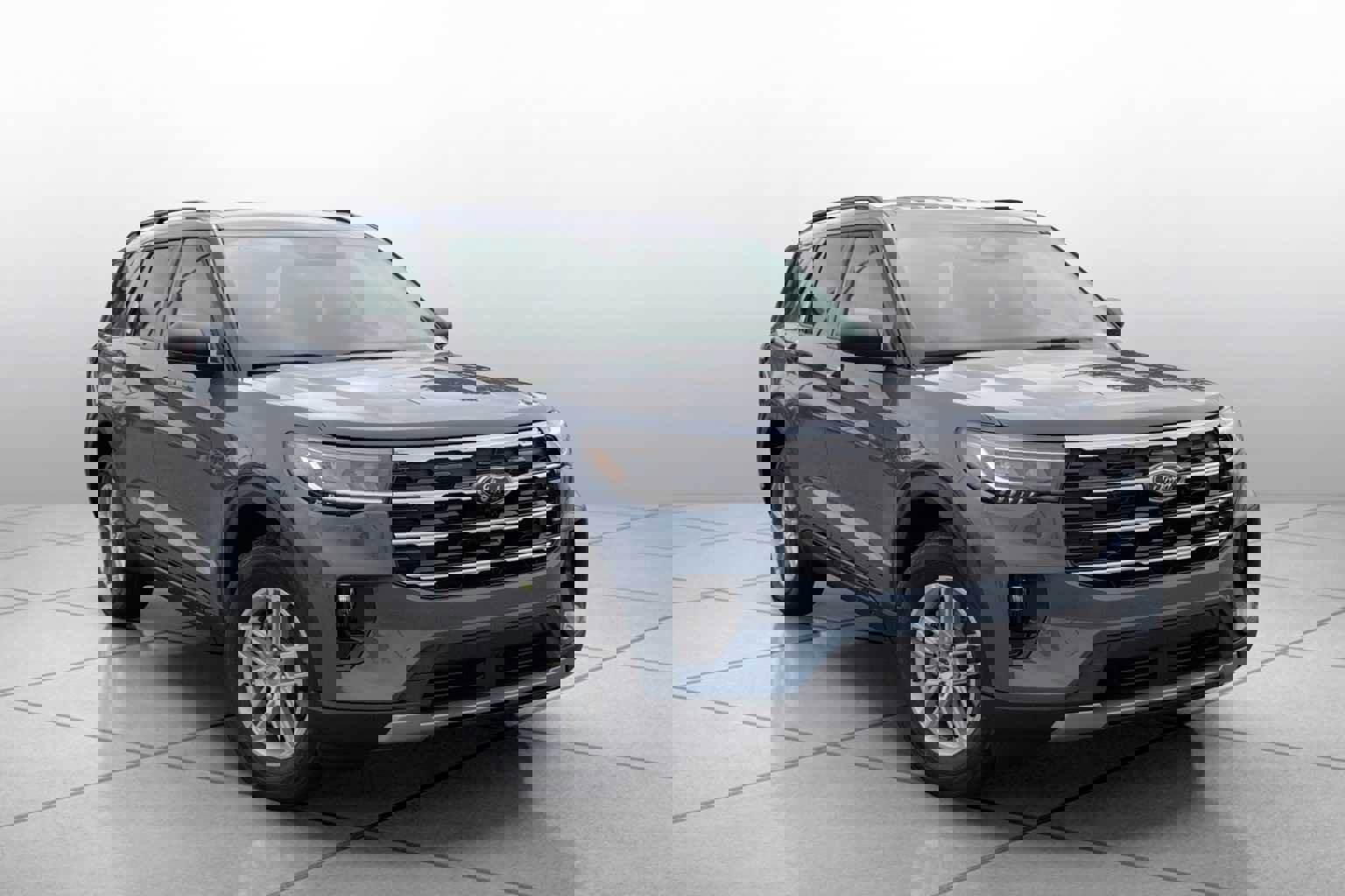 New 2026 Ford Explorer Active w/ Active Comfort Package image 2