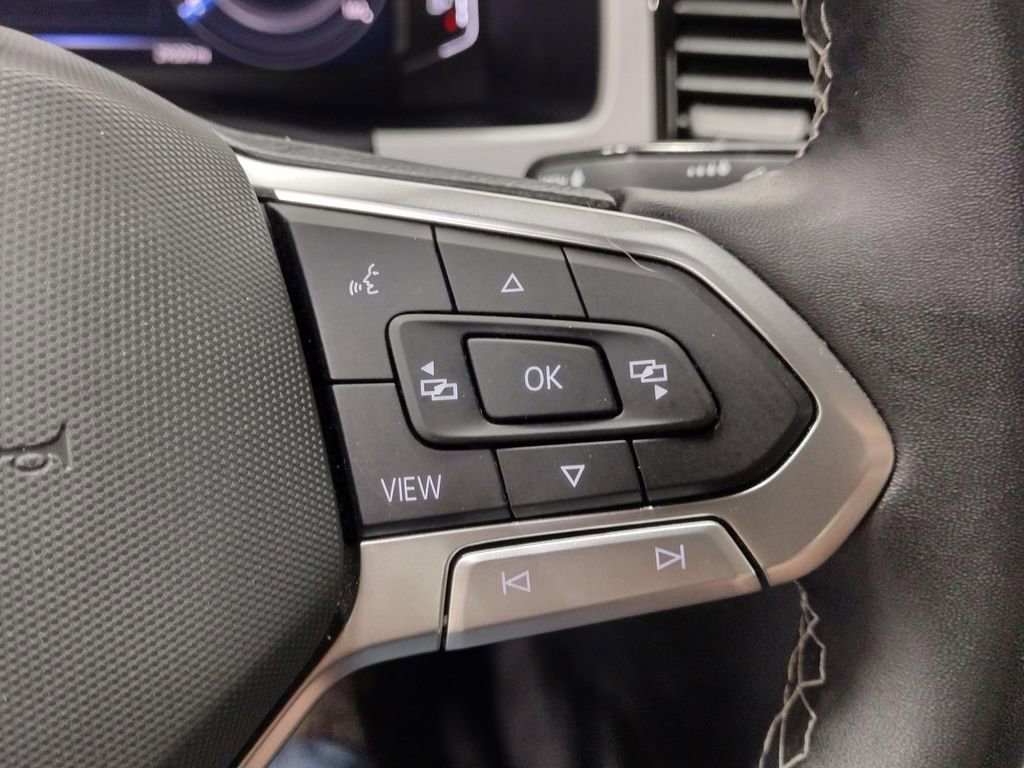 Certified 2022 Volkswagen Atlas Cross Sport SE image 29