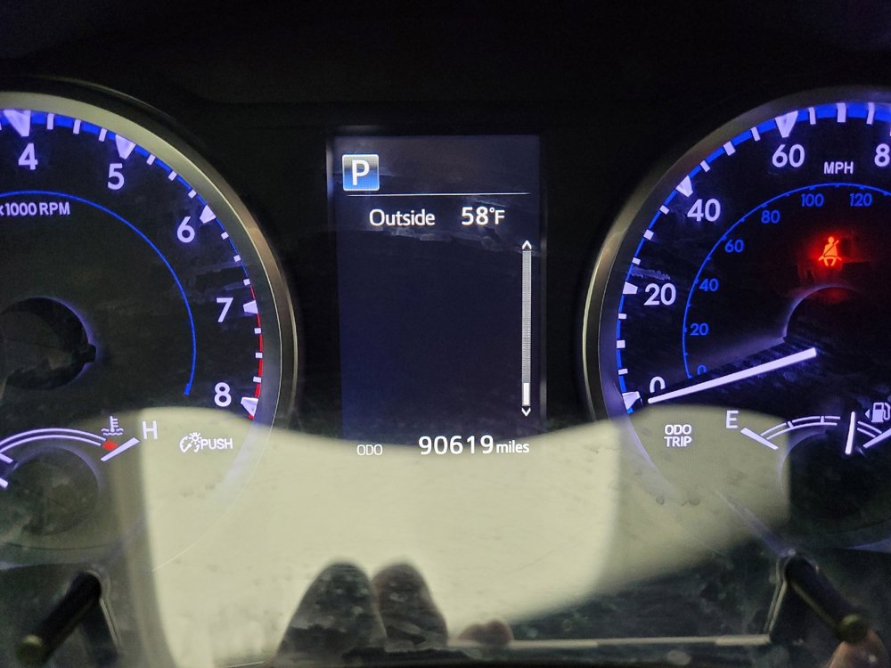 Used 2018 Toyota Highlander LE image 23