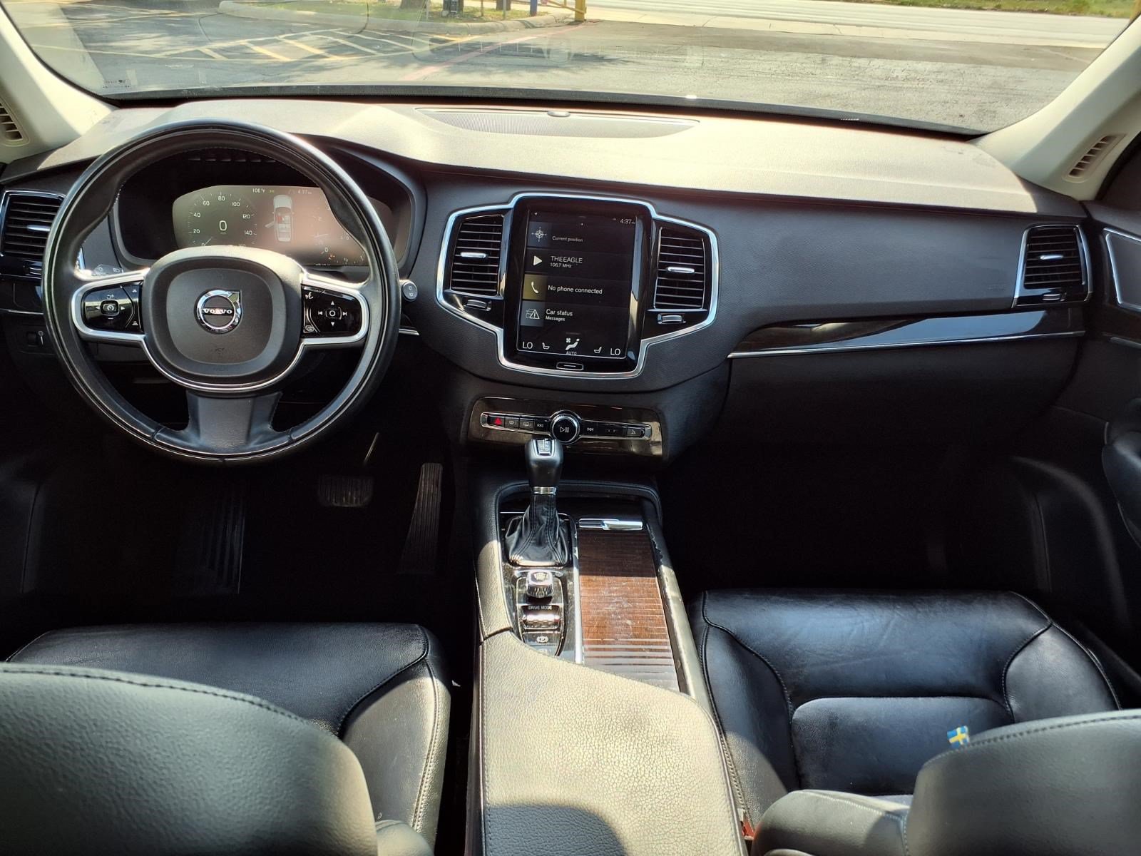 Used 2018 Volvo XC90 T5 Momentum w/ Convenience Package FWD image 12