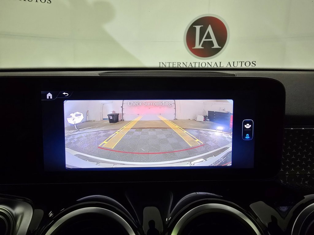 Used 2025 Mercedes-Benz GLB 250 4MATIC image 13