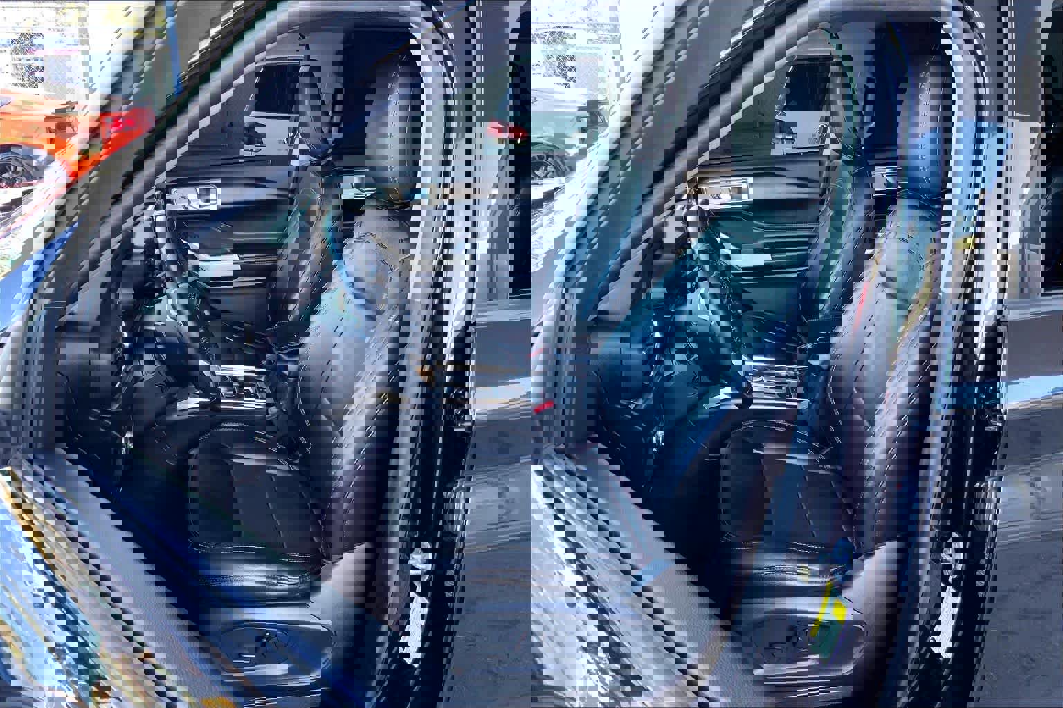 Used 2022 Ford Explorer Limited w/ Equipment Group 301A image 7