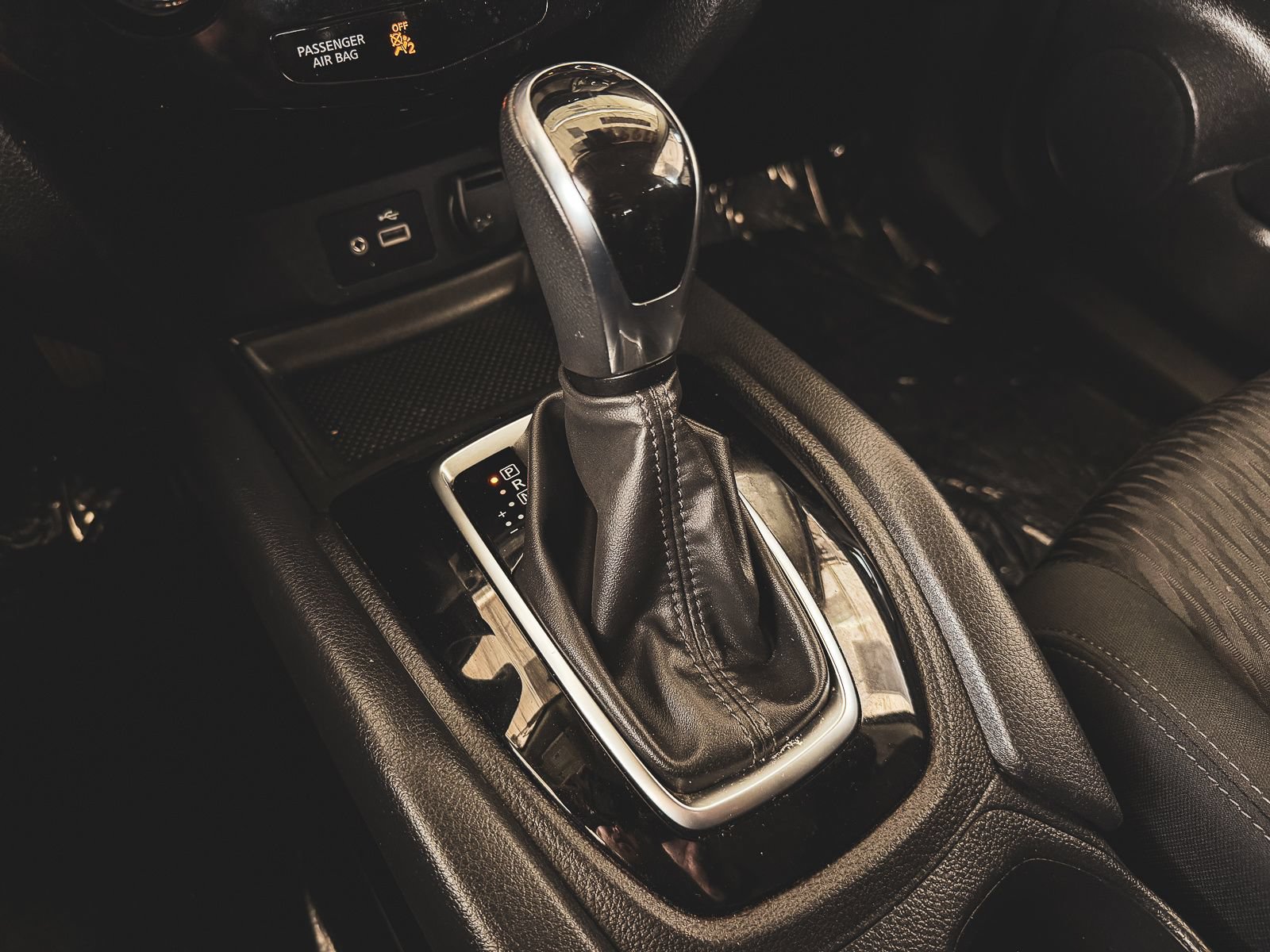 Used 2020 Nissan Rogue SV FWD image 30