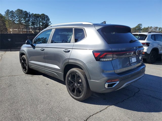 New 2026 Volkswagen Taos SE image 6