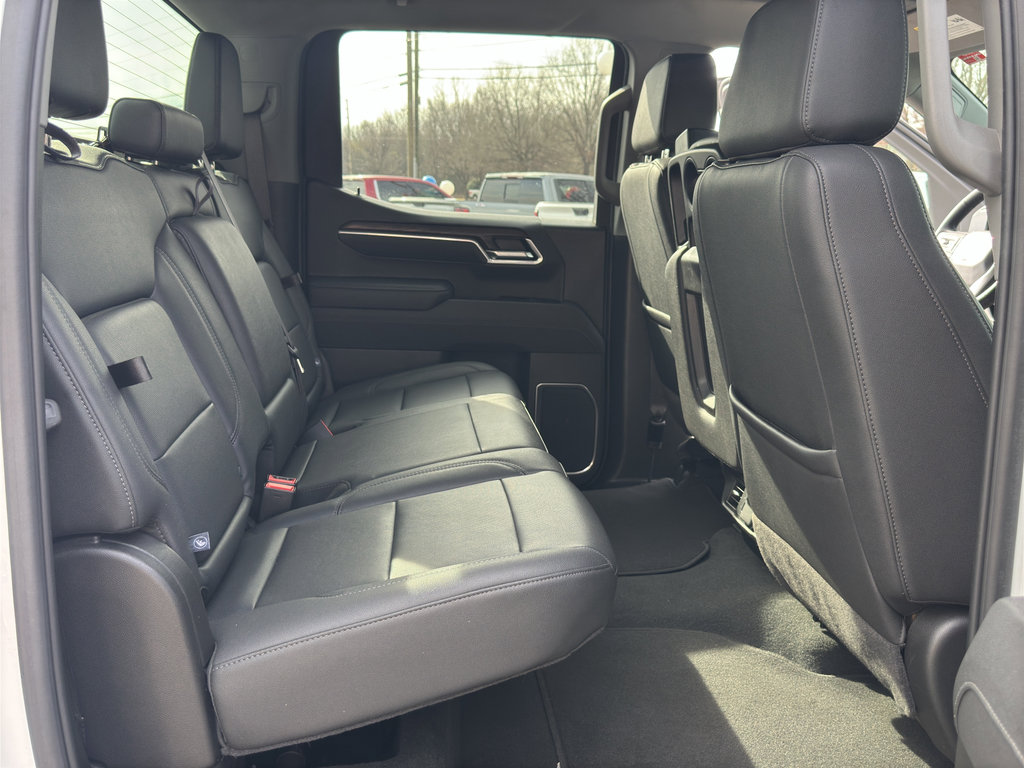 Used 2025 GMC Sierra 1500 SLT AWD/4WD image 19