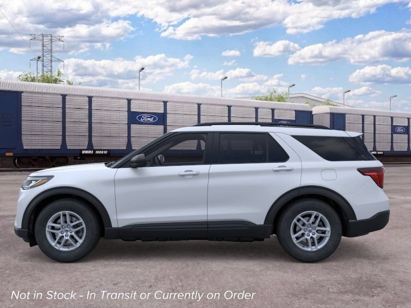 New 2026 Ford Explorer Active RWD image 3