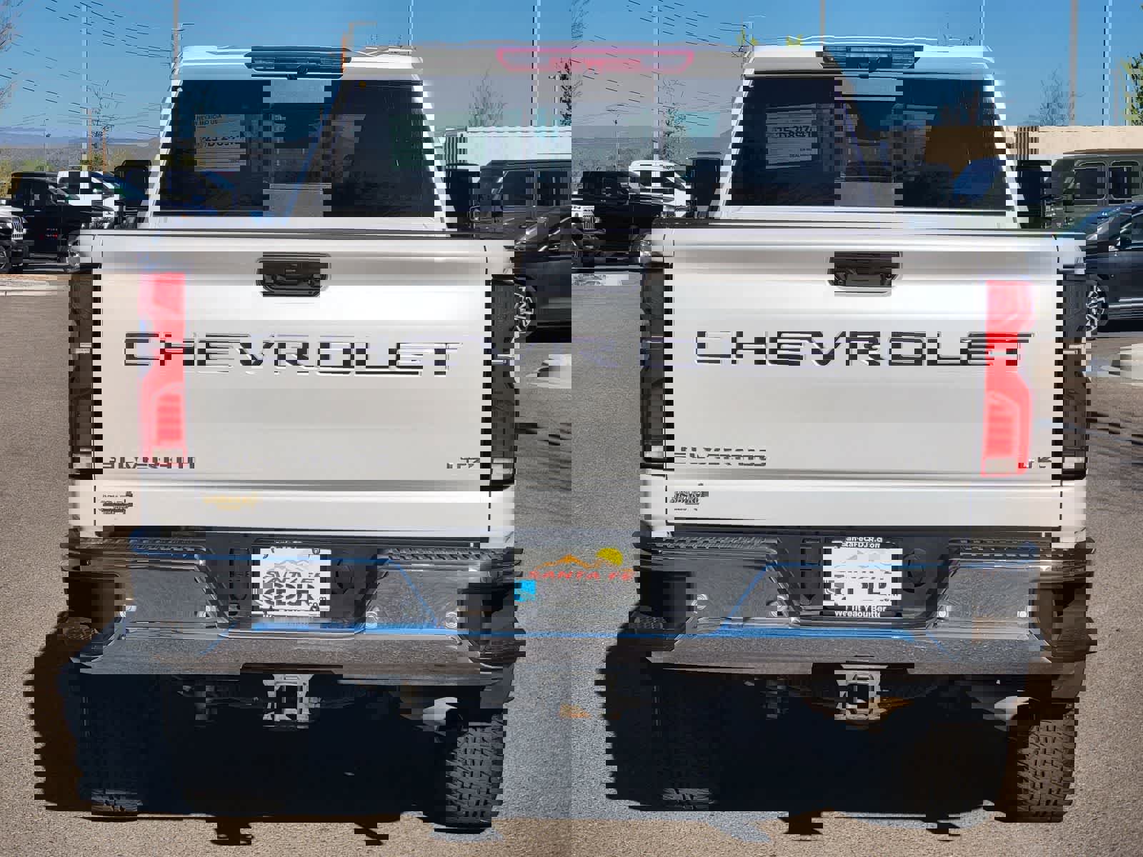 Used 2024 Chevrolet Silverado 2500 LTZ w/ LTZ Convenience Package image 6