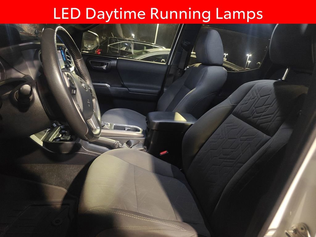 Used 2019 Toyota Tacoma TRD Sport w/ Technology Package image 9