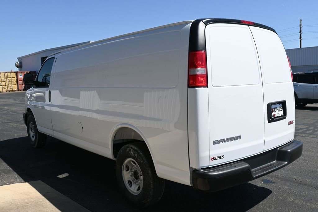 New 2026 GMC Savana 3500 Extended RWD image 6