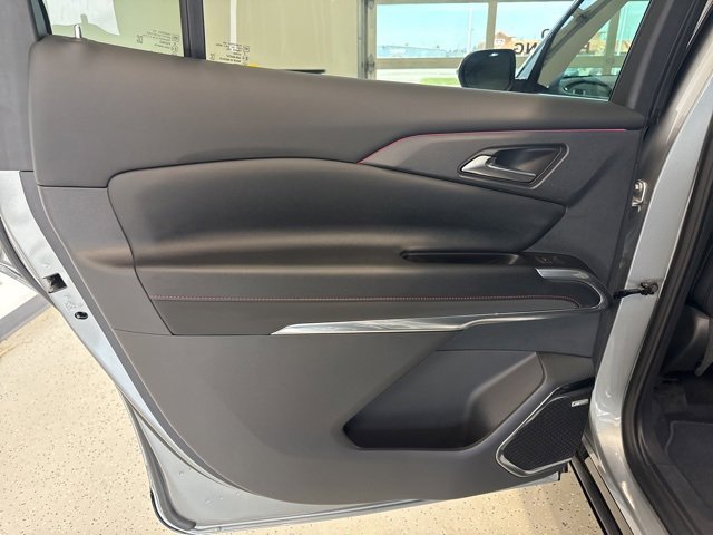 Used 2024 Chevrolet Traverse RS image 42