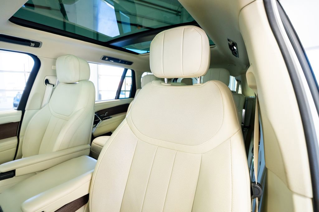 Used 2024 Land Rover Range Rover Long Wheelbase SE image 34