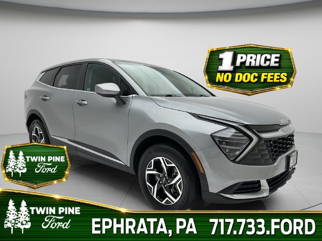 Used 2024 Kia Sportage LX AWD/4WD image 1