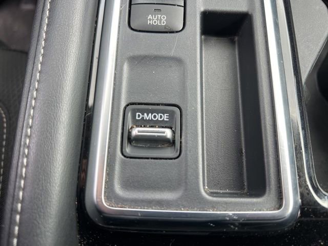 Used 2024 Nissan Pathfinder SV image 24