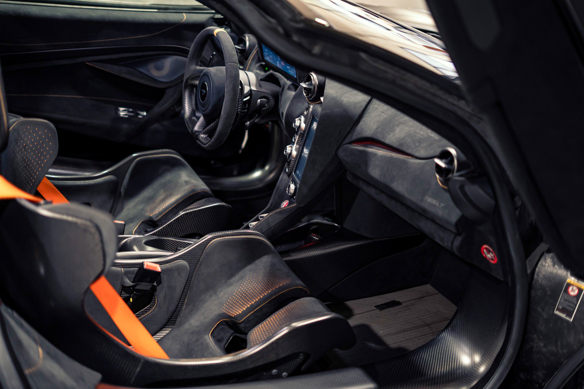 Used 2021 McLaren 765LT RWD image 16