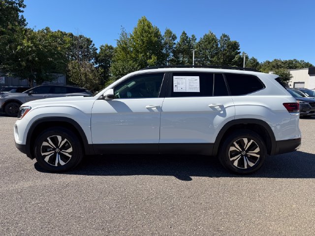 Used 2024 Volkswagen Atlas SE FWD image 2