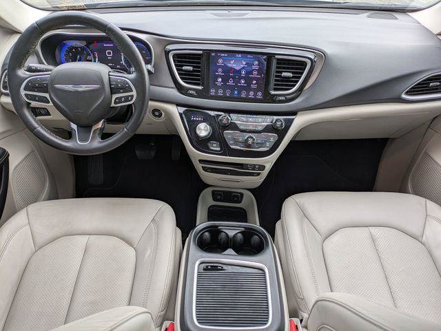 Certified 2020 Chrysler Pacifica Touring-L Plus w/ Tire & Wheel Group FWD image 12