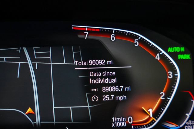 Used 2021 BMW X7 xDrive40i w/ M Sport Package AWD/4WD image 9