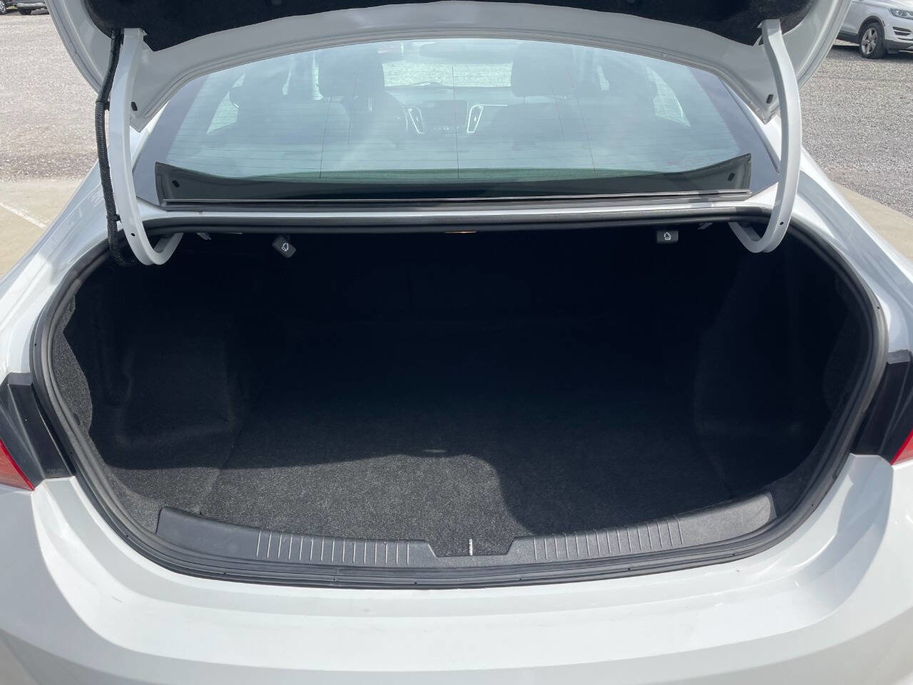 Used 2023 Chevrolet Malibu LT image 19