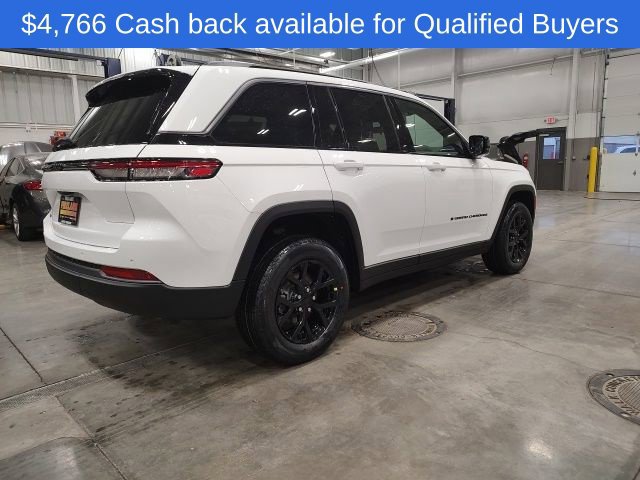 New 2026 Jeep Grand Cherokee Altitude AWD/4WD image 3