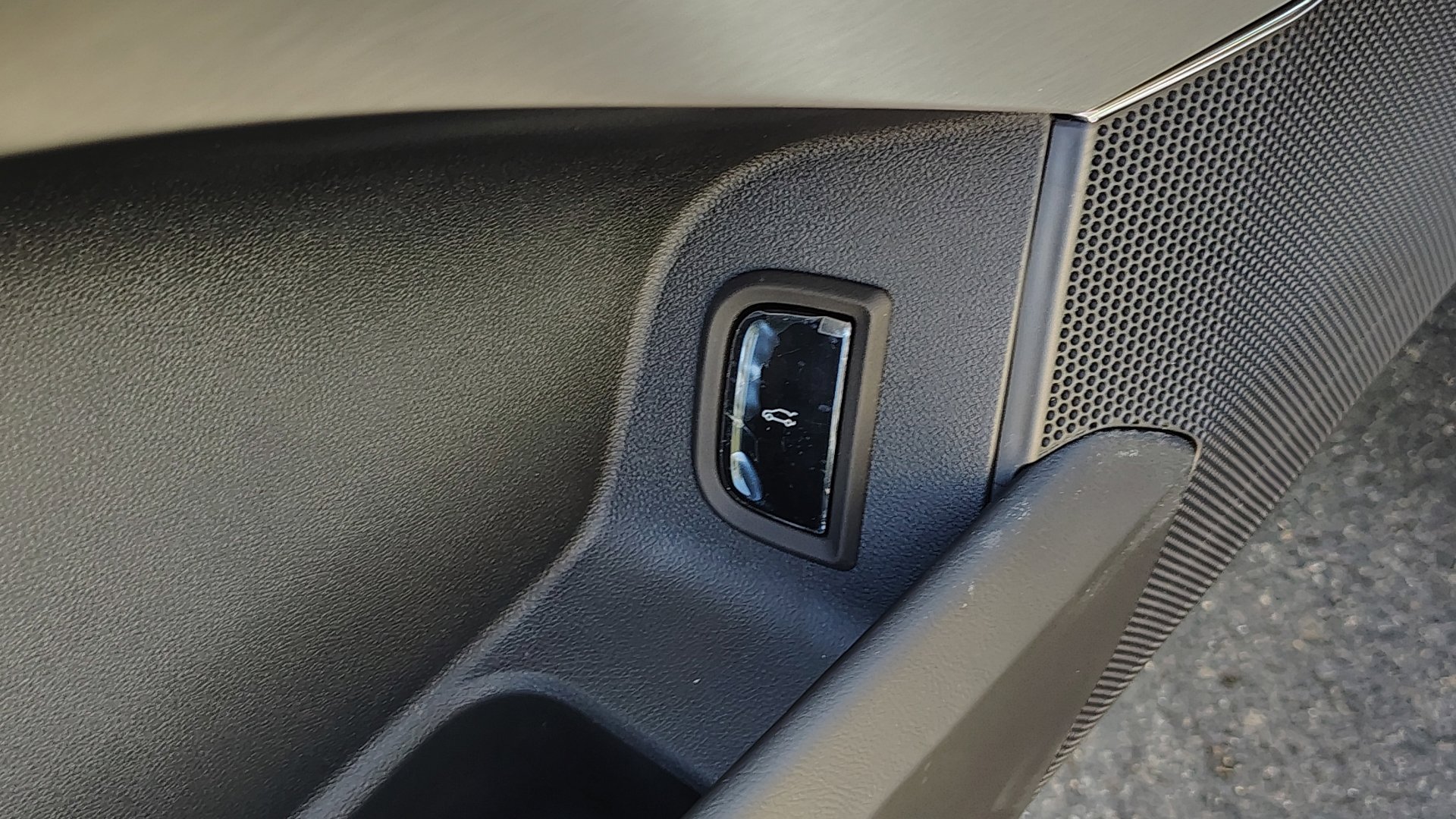 New 2026 Cadillac Lyriq Signature Luxury image 12