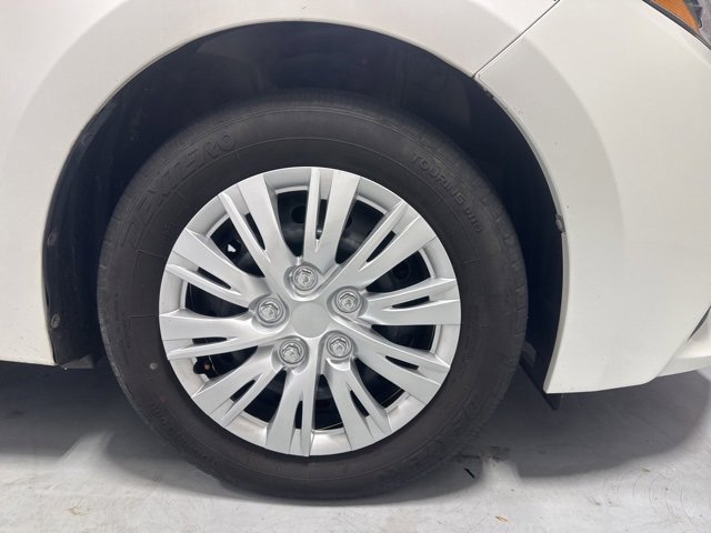 Used 2014 Toyota Corolla LE image 4