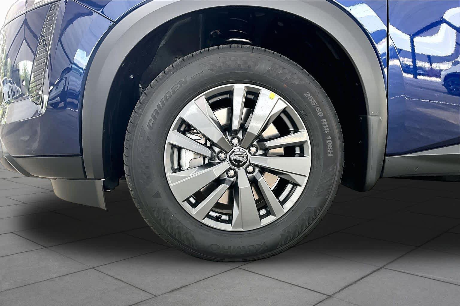 New 2026 Nissan Pathfinder SV AWD/4WD image 9