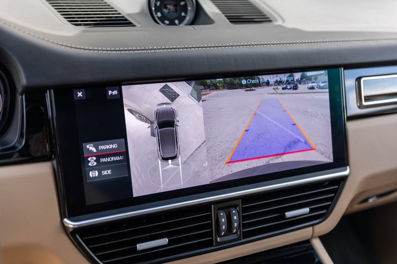 Used 2020 Porsche Cayenne Turbo AWD/4WD image 27
