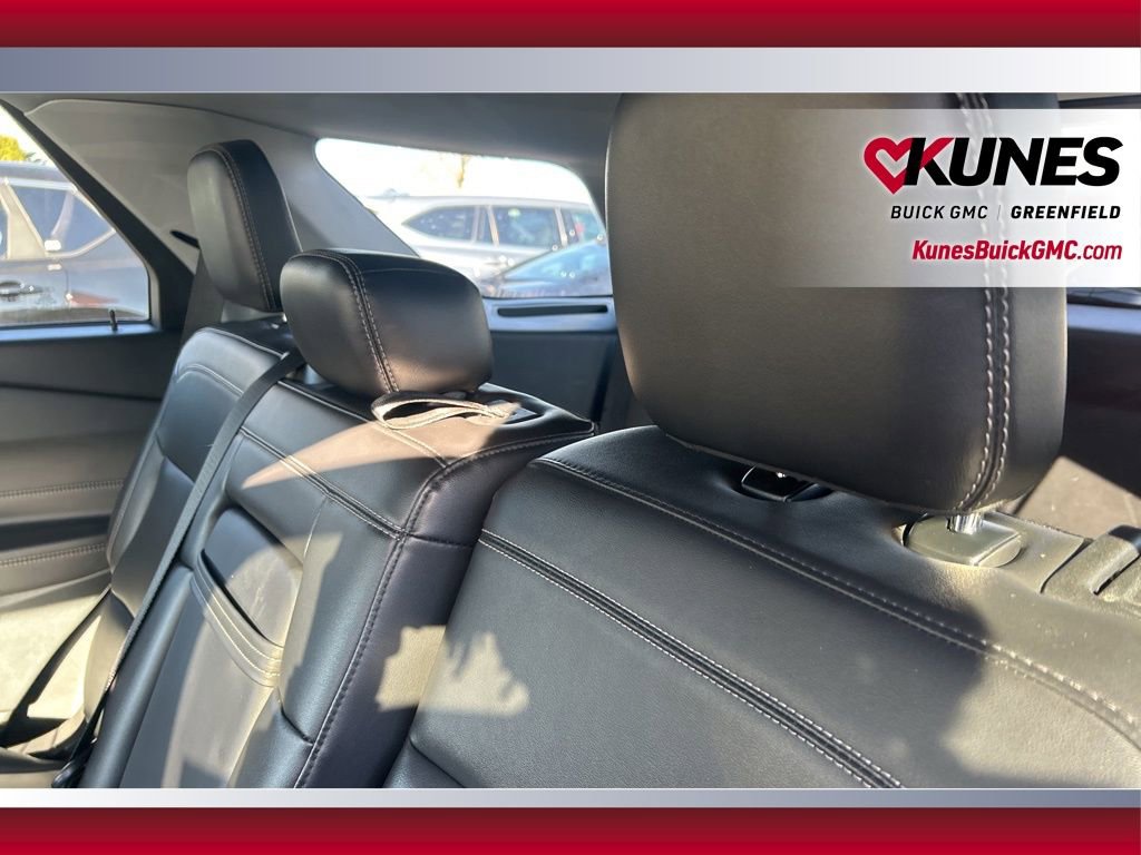 Used 2023 Ford Explorer XLT w/ Equipment Group 202A image 37