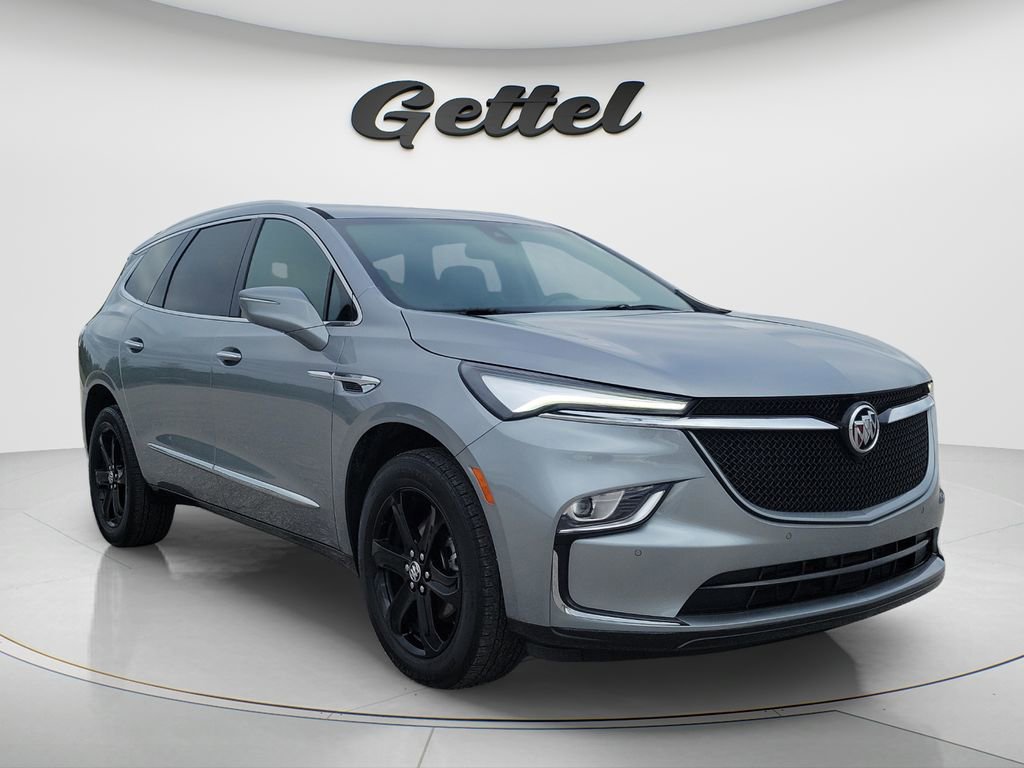 Used 2023 Buick Enclave Essence w/ Sport Touring Edition video 2