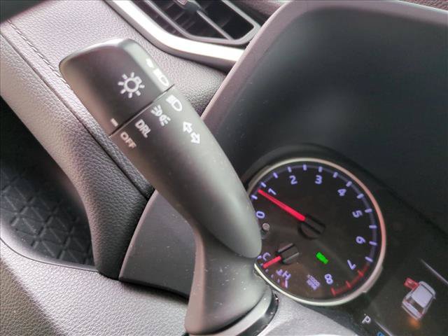 Used 2020 Toyota RAV4 LE AWD/4WD image 11
