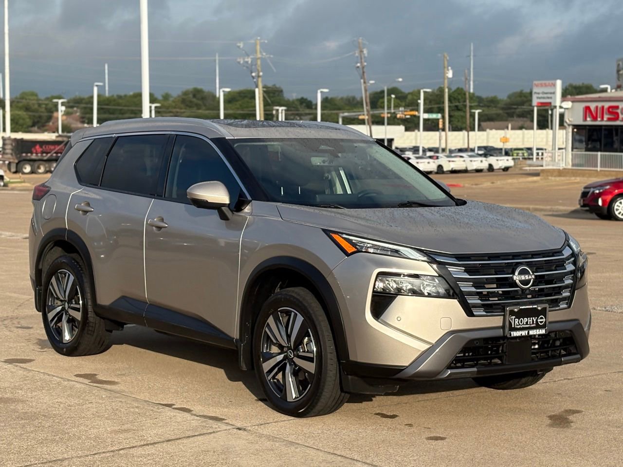 Certified 2024 Nissan Rogue SL w/ SL Premium Package FWD image 6