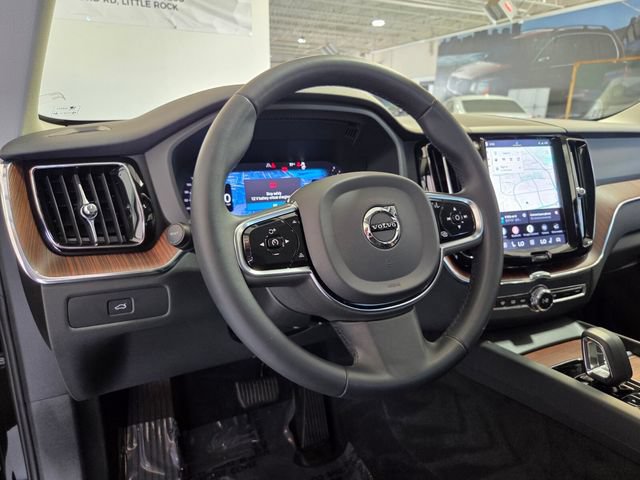 Certified 2024 Volvo XC60 B5 Plus AWD/4WD image 12